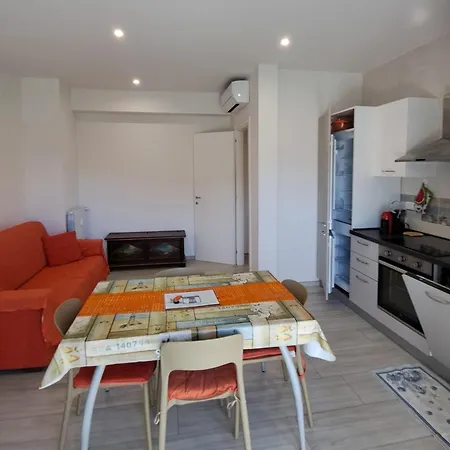 Daire Casa Stefania Al Mare Loano